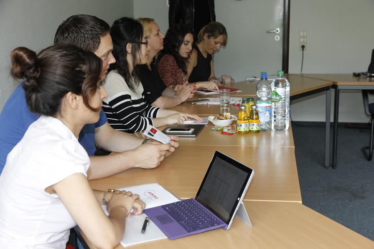In Workshops stellen die Promovierenden ihre Forschungsarbeit zur Diskussion und vernetzen sich.
