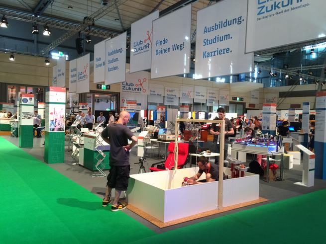 Bereit für den Besucheransturm: der Stand der Jade Hochschule auf der Ideen Expo. <span>Foto: Tina Schröder</span>