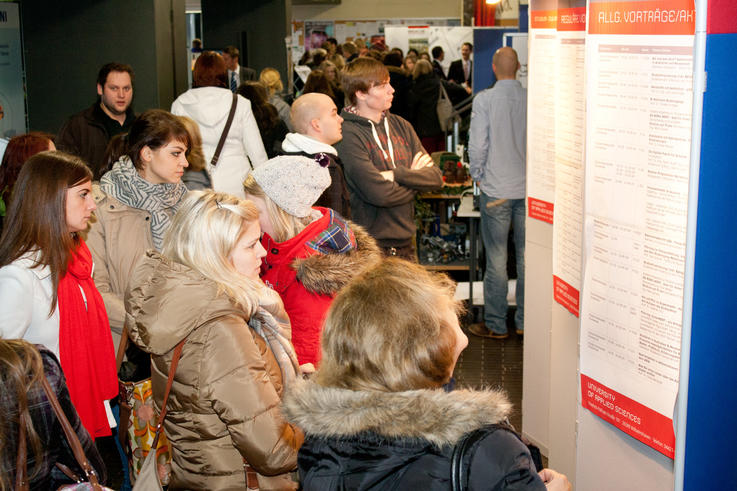 Großer Andrang in allen Räumen.