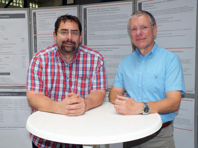 Prof. Dr. Frank Wallhoff (li) und Prof. Dr. Jürgen Legler.<span>Foto: Patrick Klapetz</span>