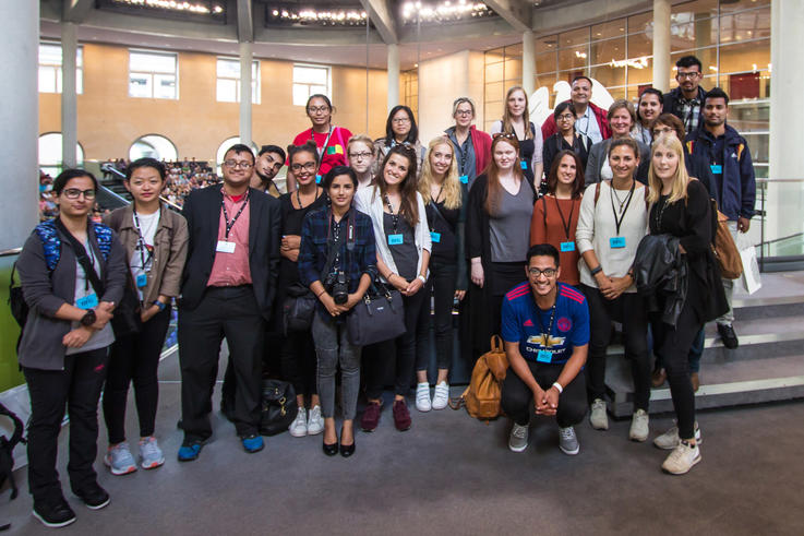 Die Media School Nepal auf ihrer Exkursion durch den Deutschen Bundestag.<span>Foto: Nischhal Pradhan</span>