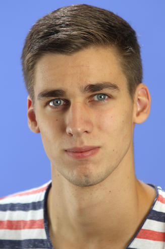 Fynn Bredehorn absolviert seit dem 1. August diesen Jahres seine Ausbildung Fachinformatiker für Systemintegration am Hochschulrechenzentrum der Jade Hochschule. <span>Foto: Jade HS/Piet Meyer</span>