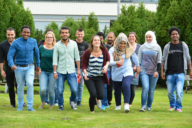 Bessere Startchancen: Mit Sprachkursen möchten die Mitarbeiterinnen des International Office die Voraussetzungen für ein Studium der Flüchtlinge an der Jade Hochschule schaffen. <span>Foto: Axel Biewer </span>